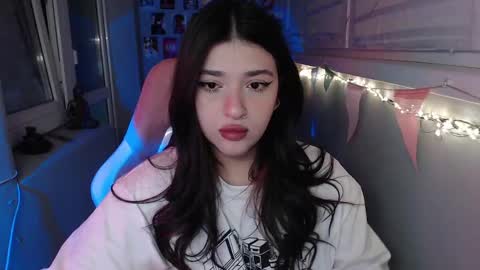 miiiiiiaaaa online show from 22, 2, 2025