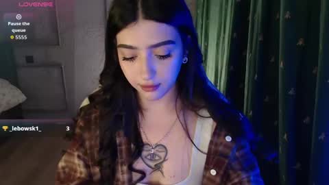 Snapshot of latina_mia chatting on 9, 5, 2026 miiiiiiaaaa online show from 9, 5, 2026