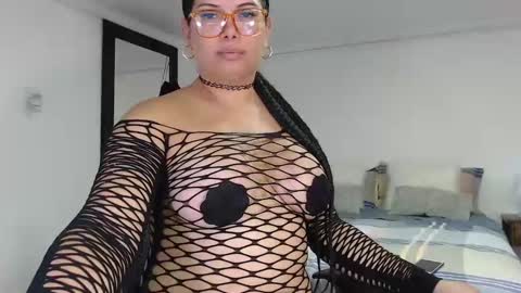 FLOR SALVAJE online show from 3, 11, 2025