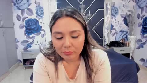 Snapshot of latinaholequeen chatting on 6, 10, 2025 EMMA online show from 6, 10, 2025
