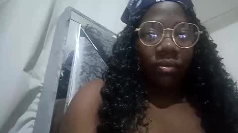 Latinhoney487 online show from 3, 4, 2026