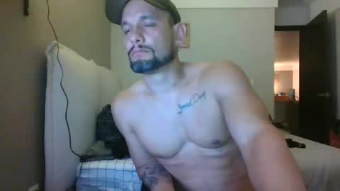 Snapshot of latinhotcouple33 chatting on 25, 3, 2026 wolves online show from 25, 3, 2026
