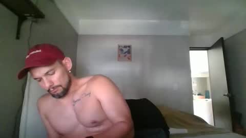 Snapshot of latinhotcouple33 chatting on 27, 3, 2026 wolves online show from 27, 3, 2026