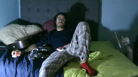 latinincognito online show from 5, 1, 2025