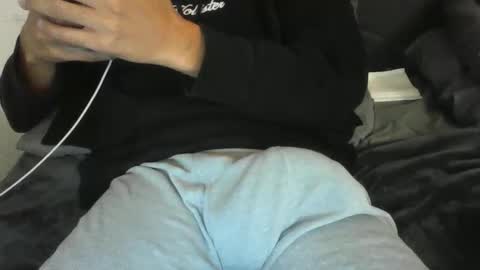 latinman7945 online show from 11, 2, 2026