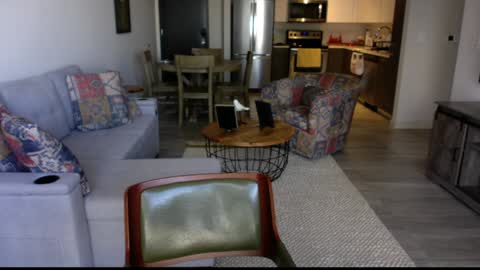 QS - INDEPENDENT MODEL online show from 22, 12, 2024