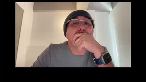 QS - INDEPENDENT MODEL online show from 12, 9, 2025