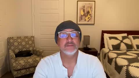 QS - INDEPENDENT MODEL online show from 14, 10, 2025