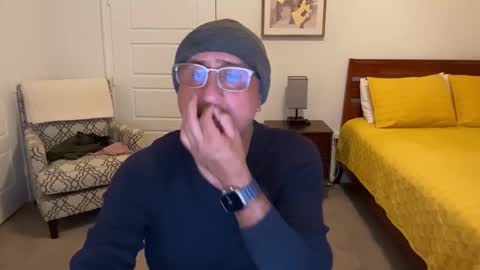 QS - INDEPENDENT MODEL online show from 29, 10, 2025