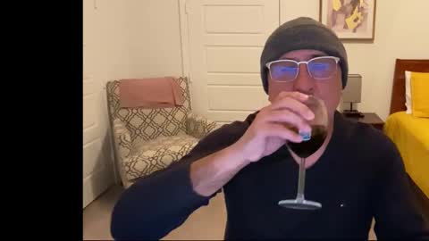 QS - INDEPENDENT MODEL online show from 9, 1, 2026