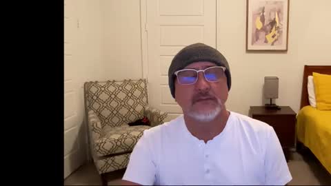 QS - INDEPENDENT MODEL online show from 10, 1, 2026