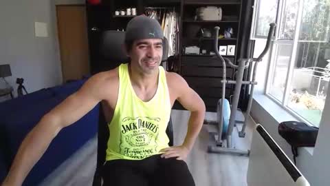 Snapshot of latino23bom chatting on 13, 10, 2025 sam online show from 13, 10, 2025
