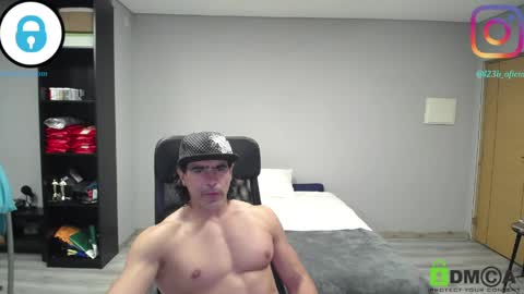 Snapshot of latino23bom chatting on 15, 4, 2026 sam online show from 15, 4, 2026