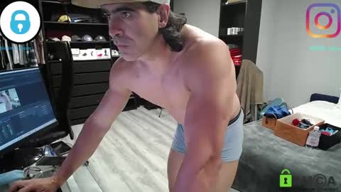 Snapshot of latino23bom chatting on 27, 4, 2026 sam online show from 27, 4, 2026