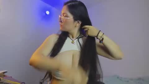 Snapshot of latinsweetx19 chatting on 23, 7, 2026 LatinSweetx 19 online show from 23, 7, 2026
