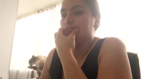 Snapshot of latinwishes chatting on 10, 3, 2025 Julieta online show from 10, 3, 2025