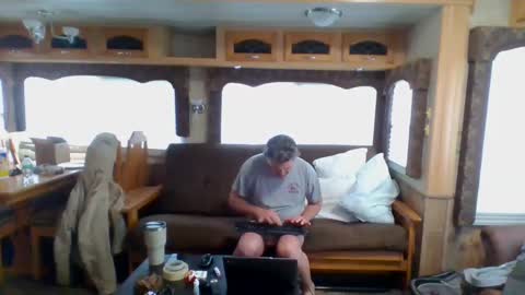 latniter online show from 25, 2, 2025