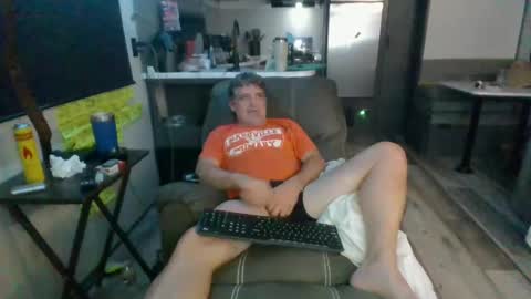 latniter online show from 8, 10, 2025