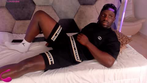 Snapshot of latrellx7 chatting on 11, 2, 2026 LEANDRO online show from 11, 2, 2026