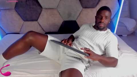 Snapshot of latrellx7 chatting on 16, 2, 2026 LEANDRO online show from 16, 2, 2026