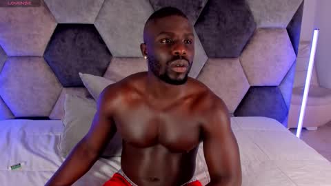 Snapshot of latrellx7 chatting on 20, 2, 2026 LEANDRO online show from 20, 2, 2026