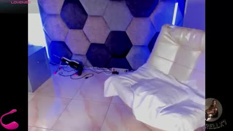 Snapshot of latrellx7 chatting on 28, 2, 2026 LEANDRO online show from 28, 2, 2026