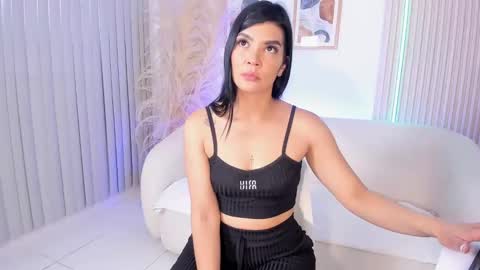 lau_reyes online show from 3, 10, 2025