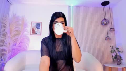 lau_reyes online show from 8, 10, 2025