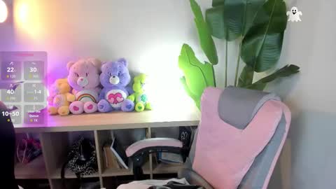 laukyubey1 online show from 8, 11, 2025