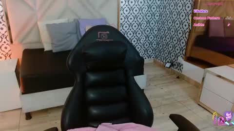 laulin_tay online show from 24, 4, 2026