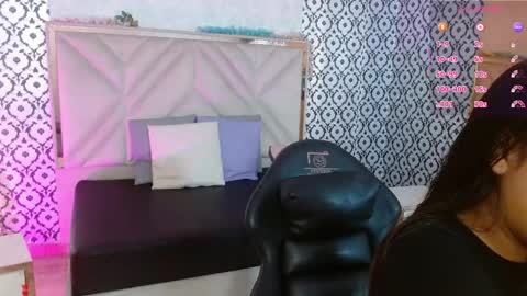 Snapshot of laulin_tay chatting on 18, 5, 2026 laulin_tay online show from 18, 5, 2026