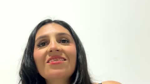 Snapshot of laura_1717 chatting on 3, 5, 2026 laura online show from 3, 5, 2026