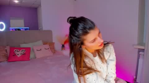 Laura online show from 10, 2, 2025