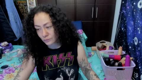 Snapshot of laura_anal_ chatting on 6, 5, 2026 Wen online show from 6, 5, 2026