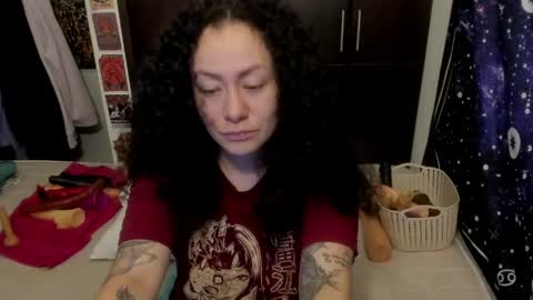 Snapshot of laura_anal_ chatting on 8, 5, 2026 Wen online show from 8, 5, 2026