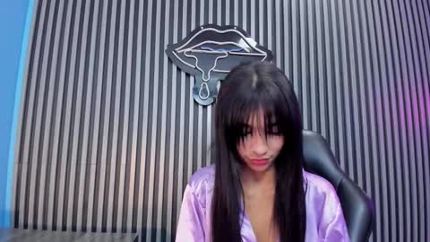 Laura online show from 3, 2, 2025