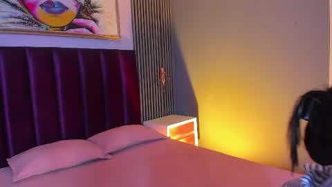 Snapshot of laura_aristizabal_19 chatting on 10, 7, 2026 Laura online show from 10, 7, 2026
