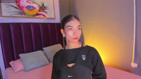 Snapshot of laura_aristizabal_19 chatting on 12, 7, 2026 Laura online show from 12, 7, 2026