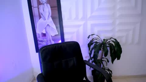 LAURA online show from 8, 11, 2025