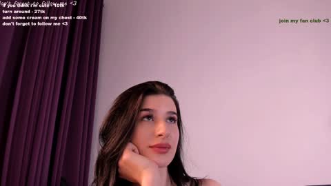 Snapshot of laura_coy chatting on 4, 12, 2024 Laura online show from 4, 12, 2024