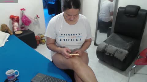 Snapshot of laura_foxx2379 chatting on 11, 10, 2025 laura_foxx2379 online show from 11, 10, 2025