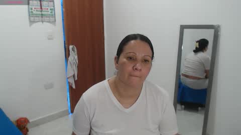 laura_foxx2379 online show from 31, 1, 2026