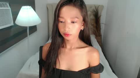 Laura leighxx online show from 12, 3, 2025