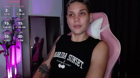 Laura Rose online show from 17, 12, 2024