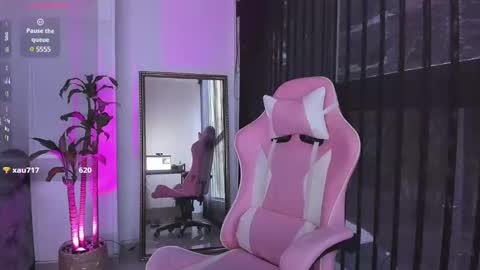 Laura Rose online show from 19, 12, 2024