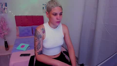 Laura Rose online show from 22, 9, 2025