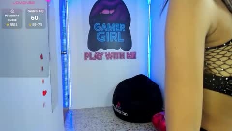 LauraBlush online show from 9, 3, 2026