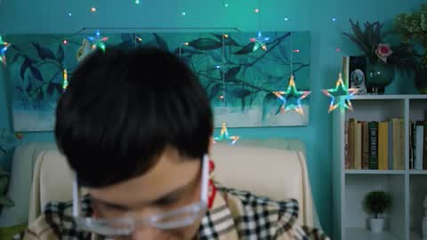 lauradavidsons online show from 5, 11, 2025