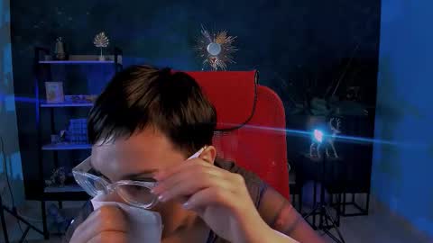 lauradavidsons online show from 22, 11, 2025