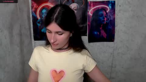 Snapshot of lauradre_ chatting on 22, 6, 2026 Laura online show from 22, 6, 2026